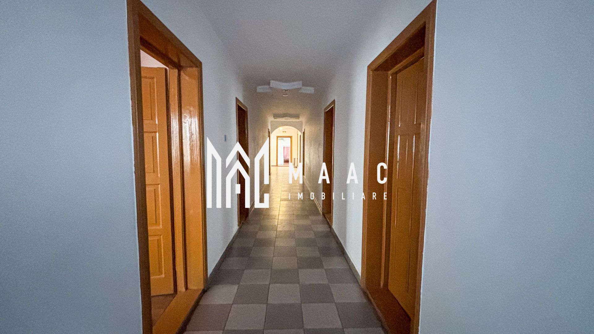 Hotel / Restaurant | 26 camere | 65 locuri | Selimbar - Poză 1