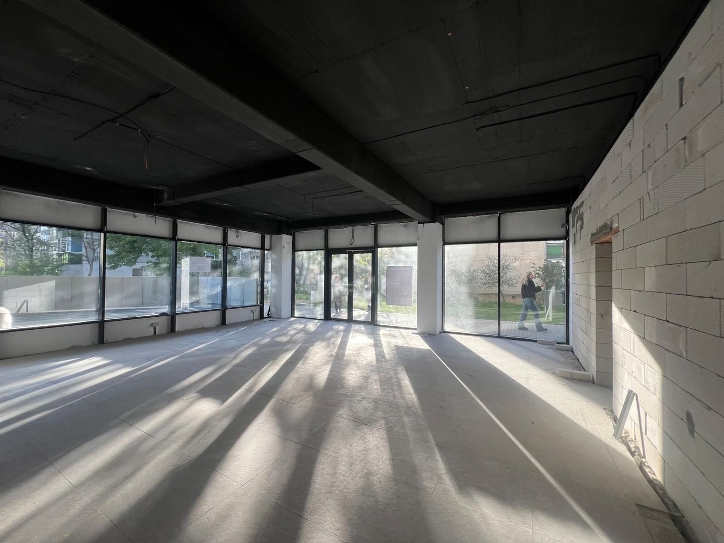 SPATIU COMERCIAL NOU CU MULTIPLE DESTINATII zona LIPOVEI - Poză 4