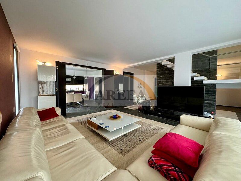 Vila lux de vanzare in cel mai dorit complex din Erou Iancu Nicolae-locatie rara - Poză 6