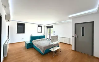 Vila cu 4 camere cu lift, jacuzzi și terasă panoramică tip penthouse - Poză 11