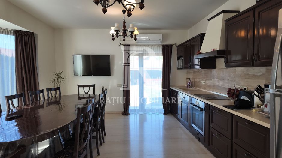 Casă spațioasă cu etaj | 204 mp | Teren 594 mp | Sântandrei - Poză 8