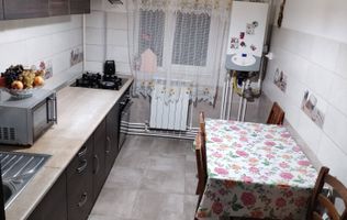 Se vinde apartament 3 camere/ultracentral/Focsani/parter