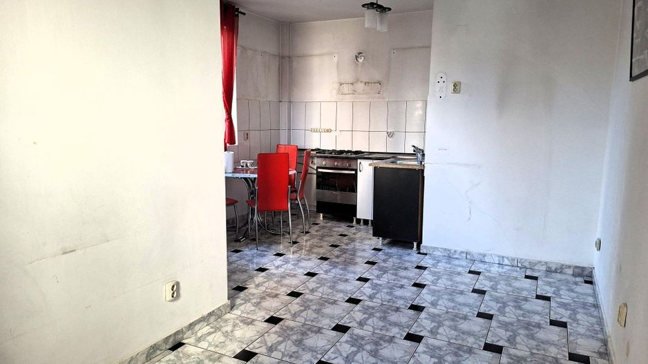 Vila cu 10 camere, destinatie rezidentiala / birouri - Poză 6
