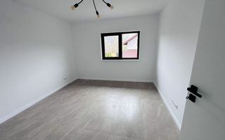 Casă premium complet utilata 5 camere 3 bai teren 427 mp în Cisnădie - Poză 2