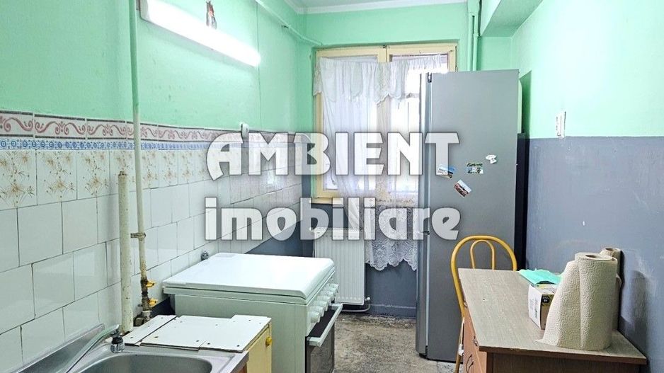 Apartament cu 2 camere, decomandate, zona CENTRU; - Poză 2