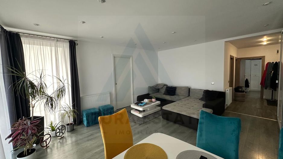 Apartament 3 camere 83 mp utili curte si 2 locuri parcare in Selimbar - Poză 3