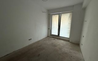 Apartament 4 Camere de Vanzare - Poză 5