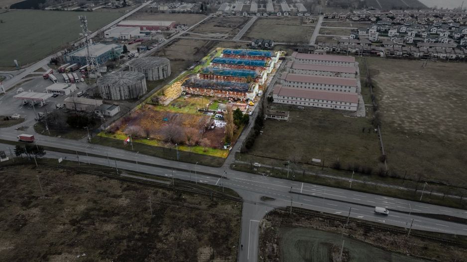 Teren intravilan la șoseaua principală Grădiște - Poză 2