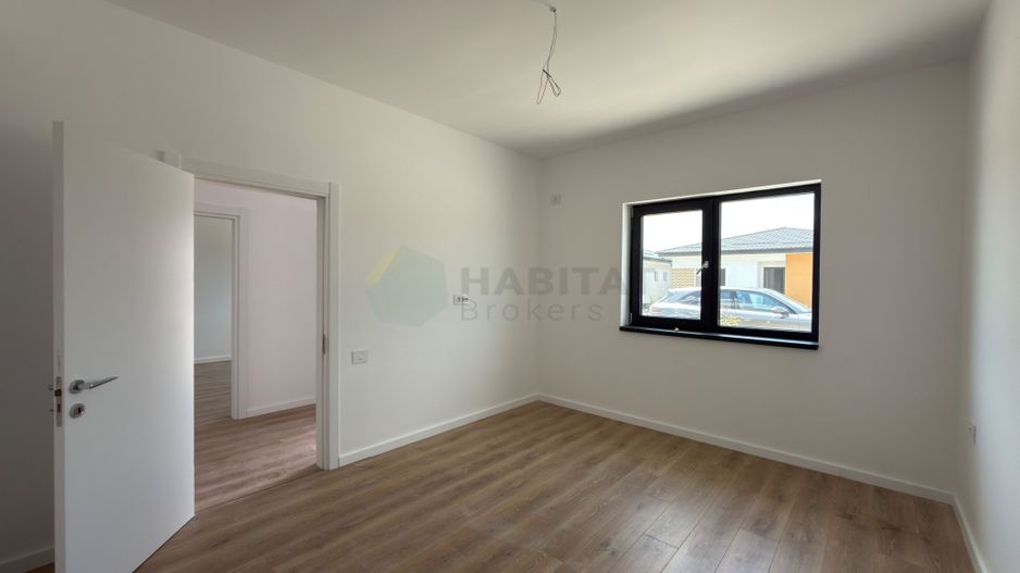 Casa 4 camere pe parter-Tunari | Teren 400 mp - Poză 18
