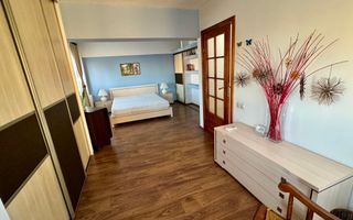 APARTAMENT SPATIOS SI LUMINOS - Poză 13