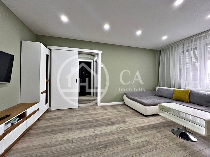 Apartament de vânzare cu 2 camere în zona Rogerius, Oradea - Poză 4