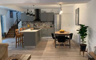 Casă individuală | 5 camere | 130 mp utili | Mobilată și utilată | Șura Mare - Poză 1