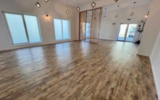 Spatiu Comercial Finisat 65 mp, curte proprie 78 mp, 2 parcari - Poză 4