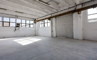 Hală Industrială de Vânzare în Parcul Industrial Tohan, Zărnești - Poză 1