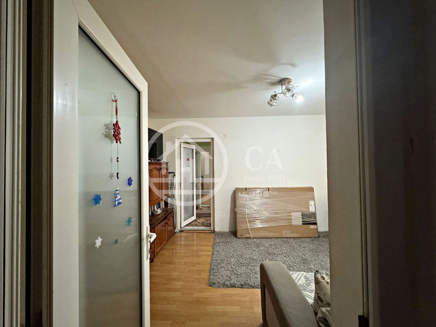 Apartament cu 3 camere de vanzare in zona Rogerius, Oradea - Poză 9
