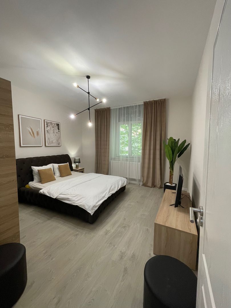 Apartament central! Mobilat și utilat! - Poză 7