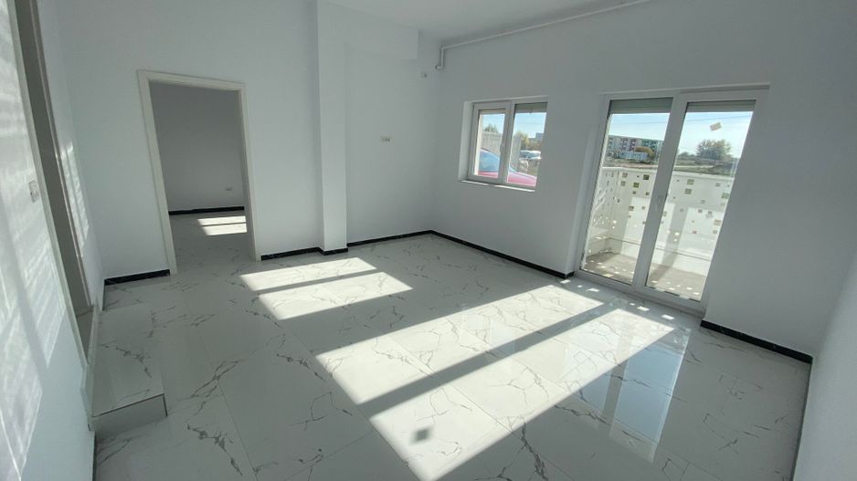 Giroc-Neptun | 3 Camere | Curte proprie | Decomandat | Lift | Disponibil imediat - Poză 3