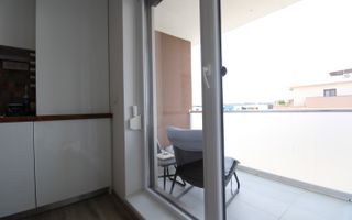 Apartament 2 camere, 3 balcoane, loc de parcare, centrala proprie, Dumbravita - Poză 16