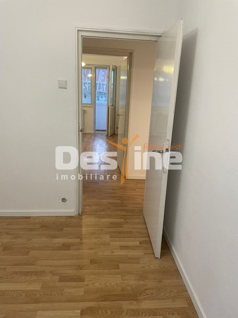 Apartament 3 camere semidecomandat , Bd. 1 Mai ,Sector 6 , - Poză 5