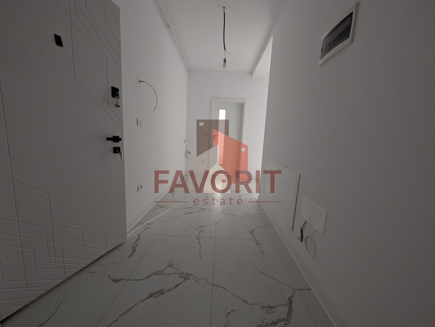 Etaj 1. Bloc nou. Loc de parcare inclus - Poză 1