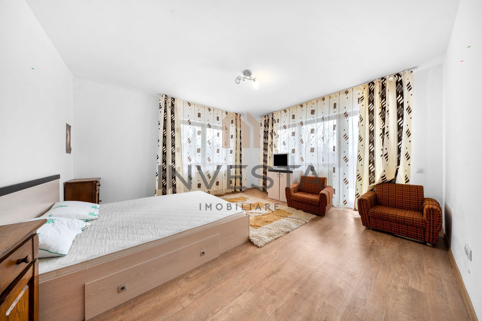 Casa individuala 201 mp, Faget – ideala pentru familie sau firma - Poză 1