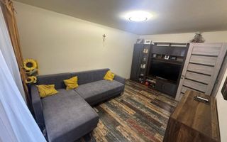 2 camere decomandat, etaj 4 ,  Dâmbovița centrala proprie - Poză 1