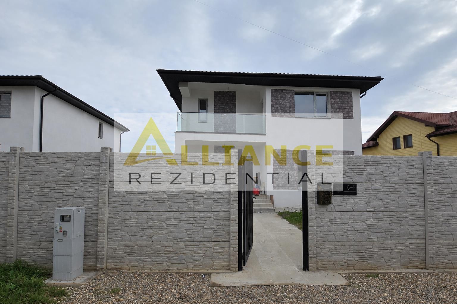 Vila individuala-str Miorita-5 camere- 390mp teren - Poză 1