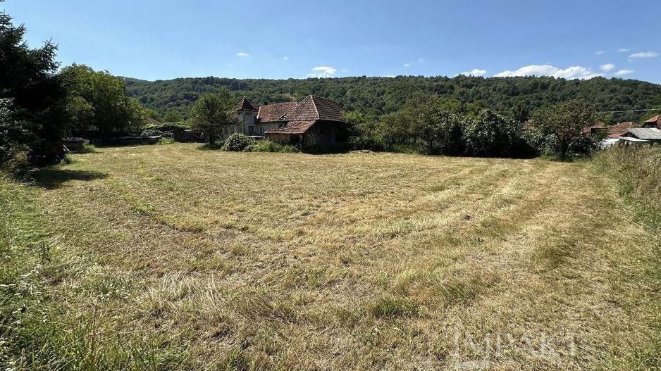 Teren cu casa veche in centrul localiatii Valea Draganului! - Poză 4