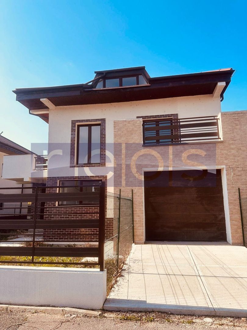 VILA DE VANZARE IN COMPLEX REZIDENTIAL | CREVEDIA | 4 CAMERE - Poză 2