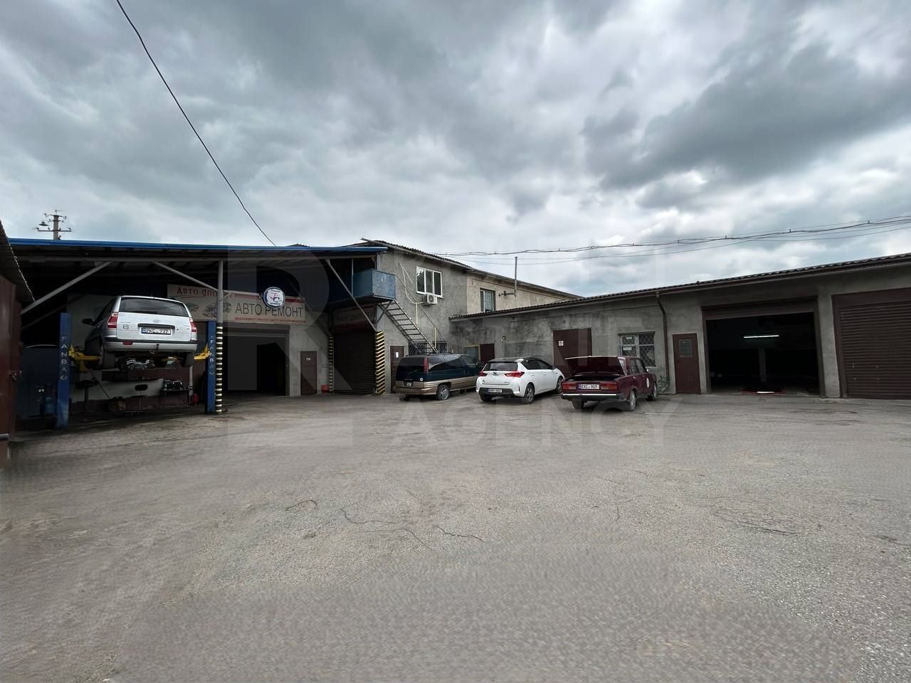 Chirie, spațiul comercial, 350 mp, strada Libertatii, Bățli - Poză 1