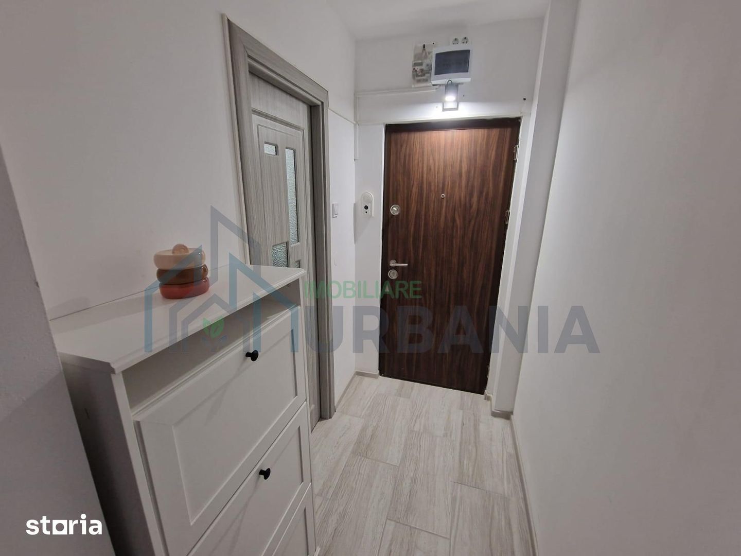 Apartament 2 camere de închiriat în Alexandru cel Bun, renovat integral și mobilat modern - Poză 16