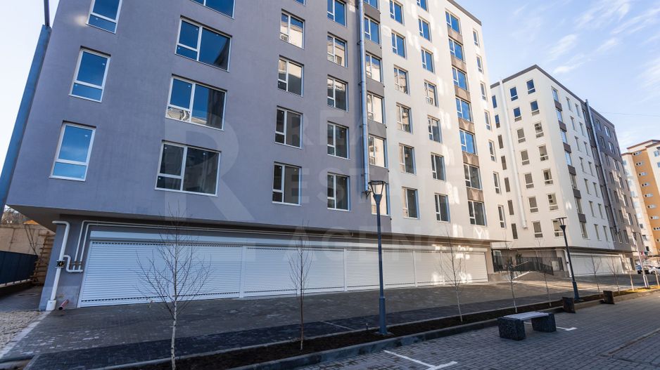 Vânzare, apartament, 2 odăi + living, bd. Cuza Vodă, Botanica - Poză 1