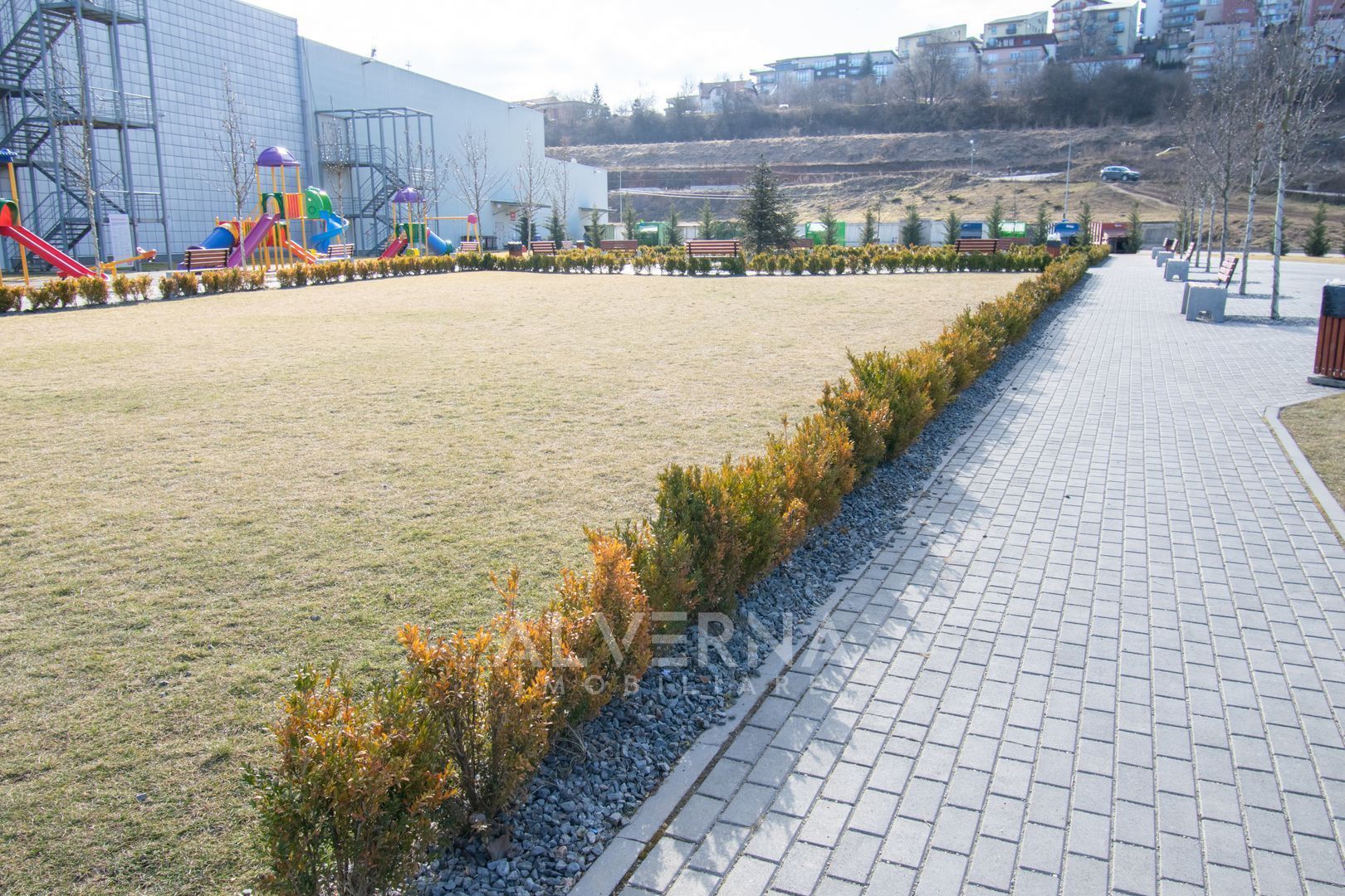 Apartament 3 Camere | 49 Mp | Parcare cu CF | Mobilat | Zona VIVO - Poză 3