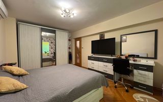 Apartament cu 3 camere decomandate, etaj 2, Centru - Poză 6