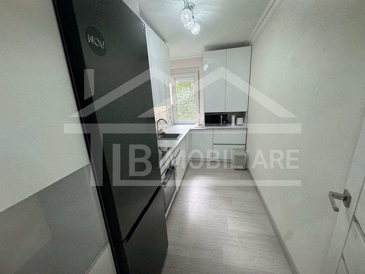 Apartament cu 3 camere, 80mp, Zona UMFST - Poză 11