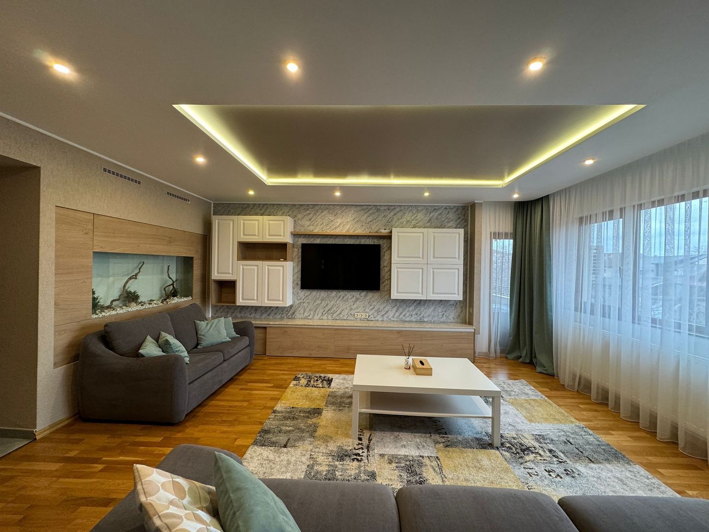 Chirie ap lux, 3 cam,2 bai,120mp mobilat/utilat/ 2loc parcare/terasa - Poză 1