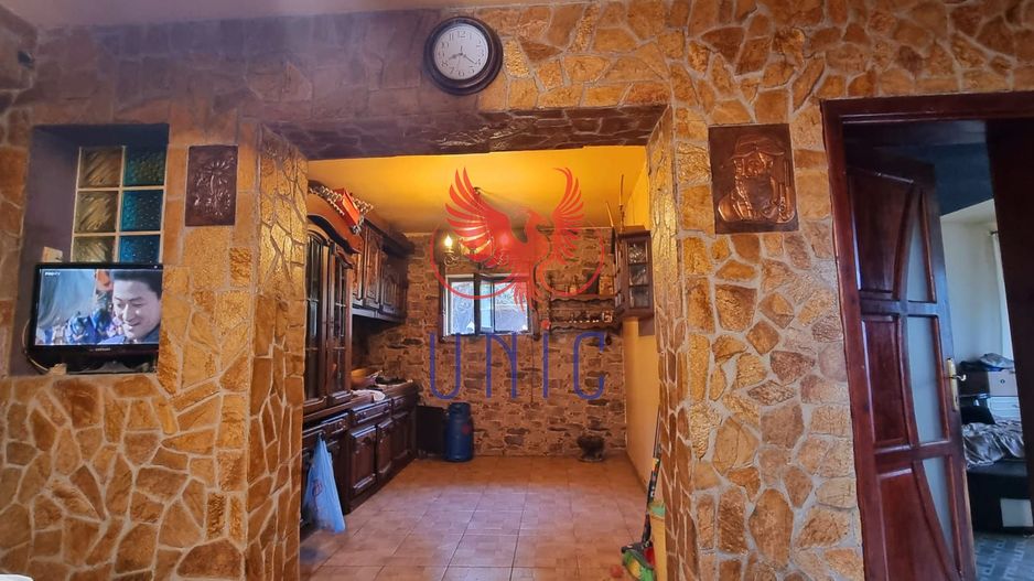 Casa cu mansarda +Teren Bariera Valcii - Poză 10