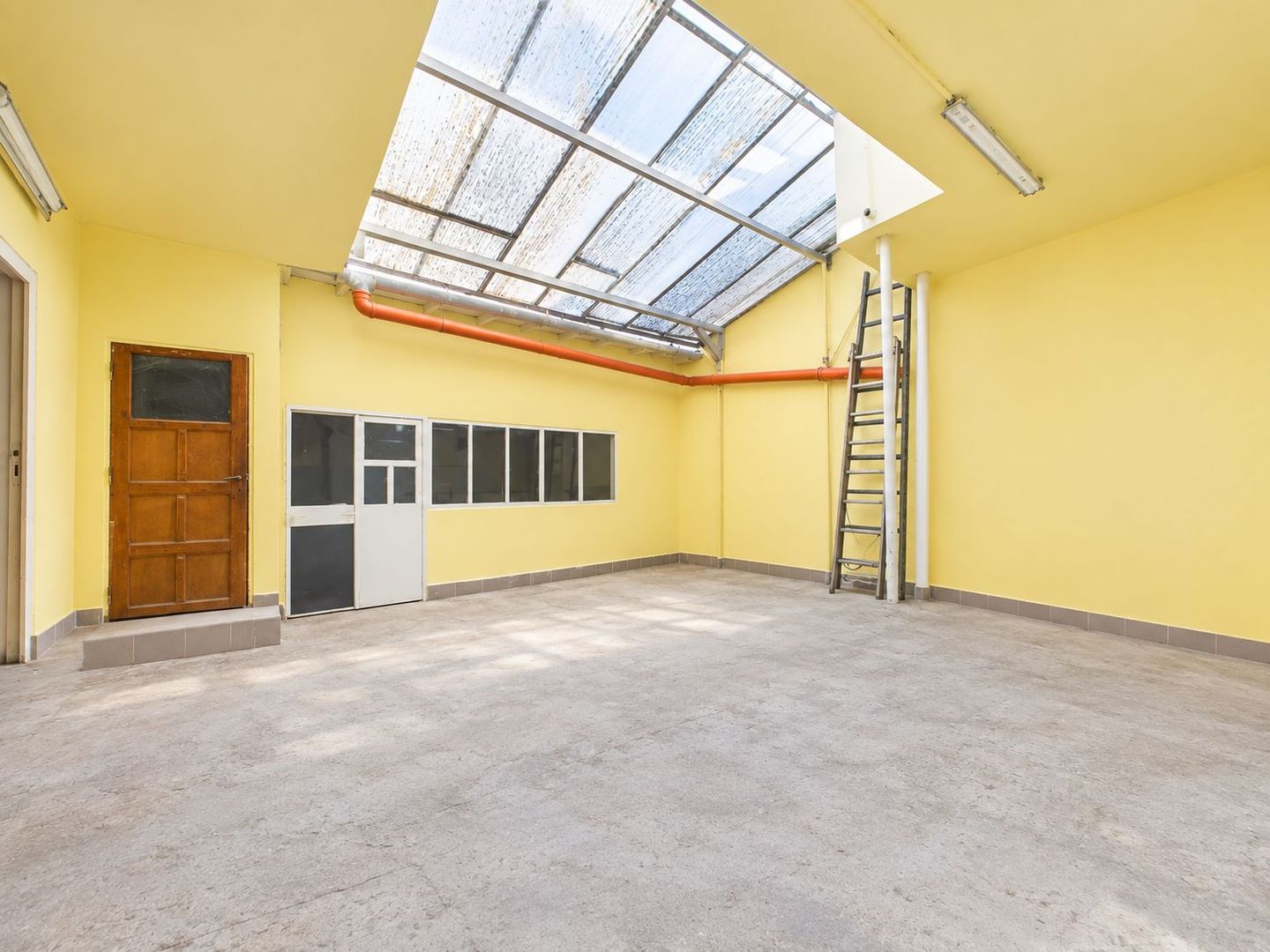 Casa cu 8 camere de vanzare | rezidential si comercial | Nerva Traian - Poză 18