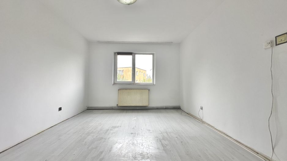 Apartament 3 camere de vânzare – zona Florilor, Str. Mimozei - Poză 1
