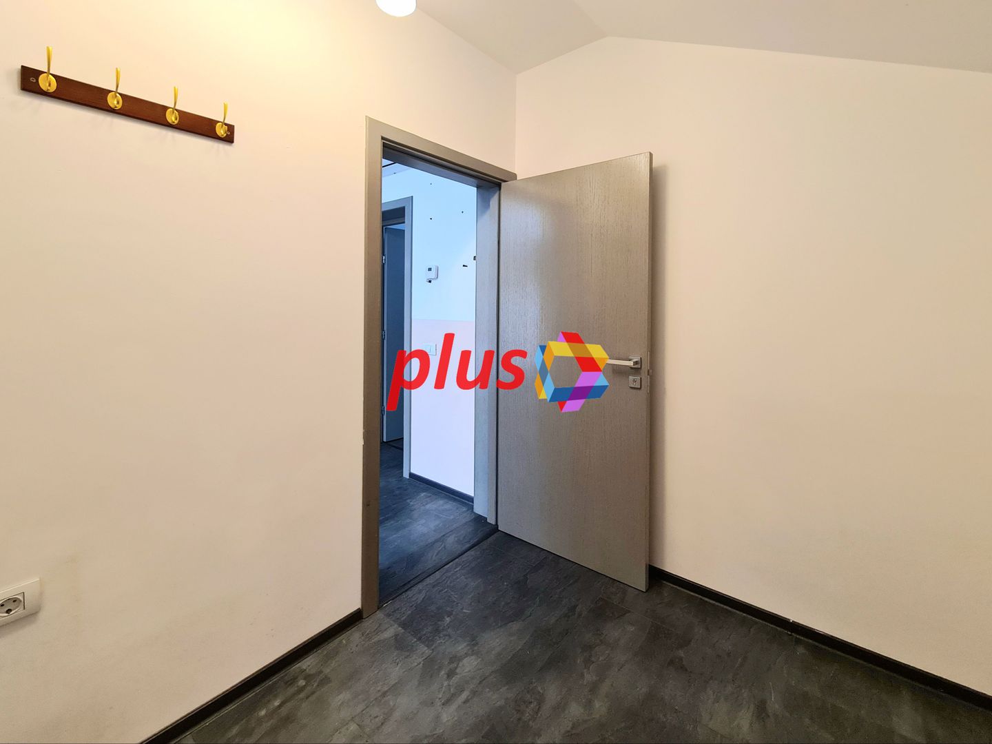 Spatiu birouri de închiriat Brasov - 63 mp  # plus-imo - Poză 4