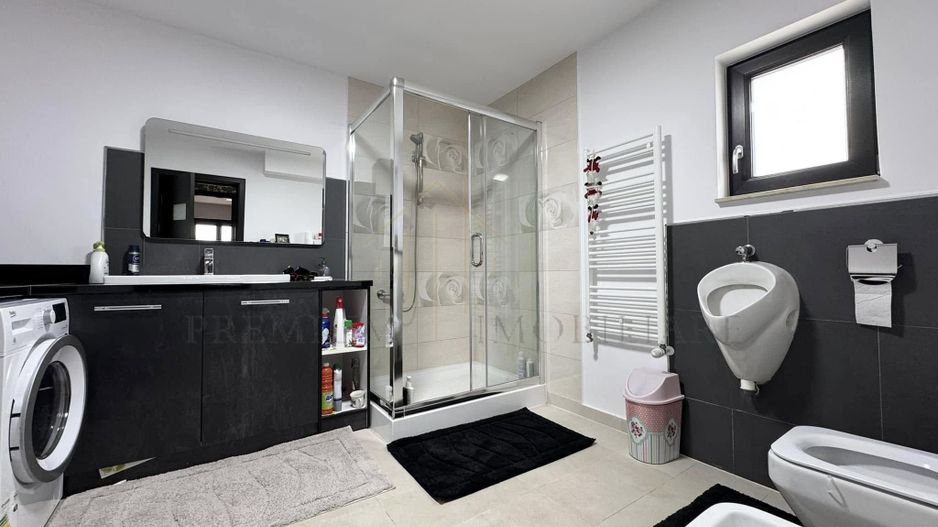 Vila de Lux la 13 km de Onesti - Poză 15