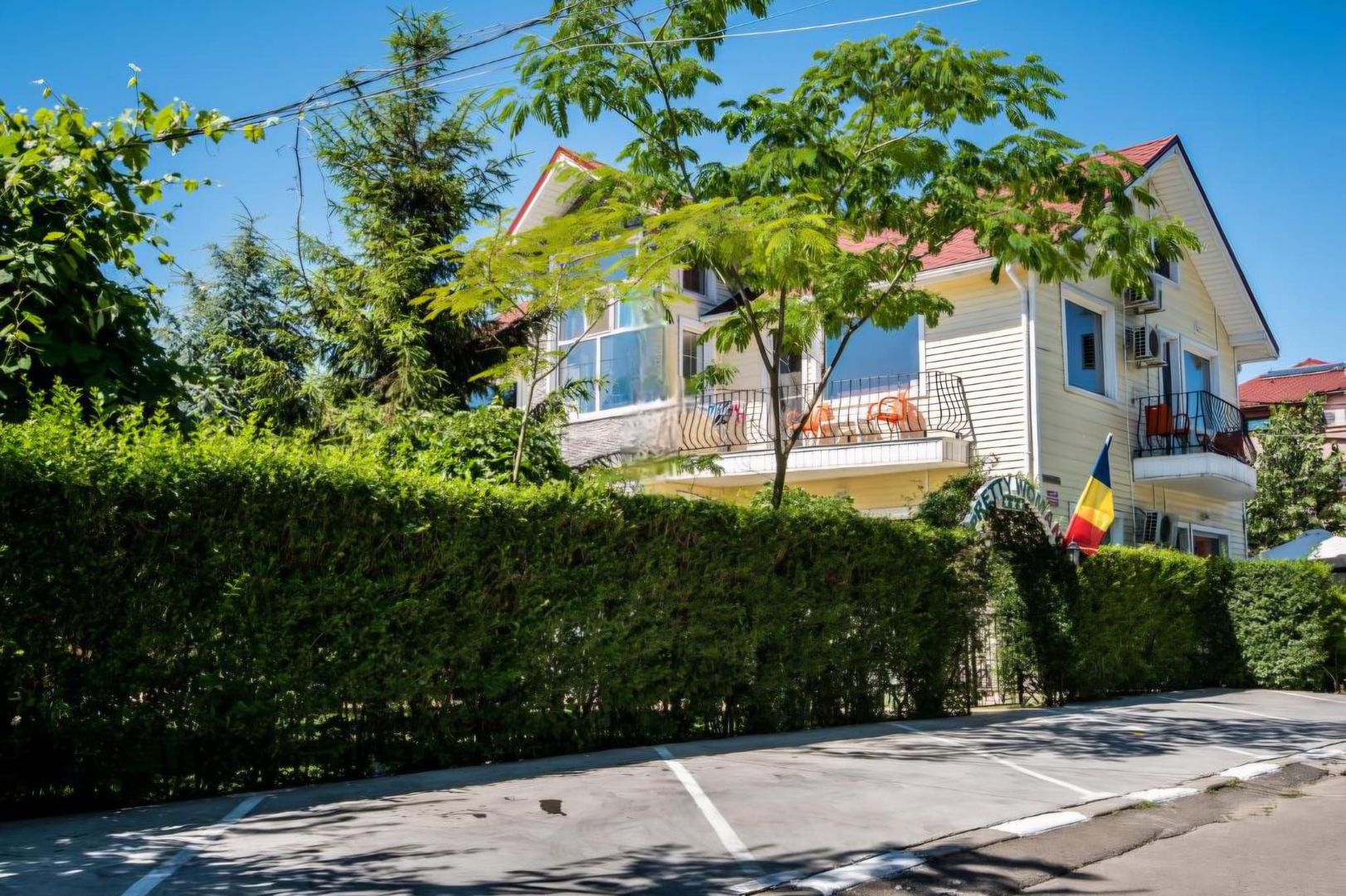 Pensiune moderna de vanzare in Eforie Nord - Poză 1