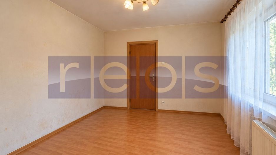 DE VANZARE APARTAMENT 2 CAMERE DECOMANDAT 55 MP GORJULUI METROU - Poză 1