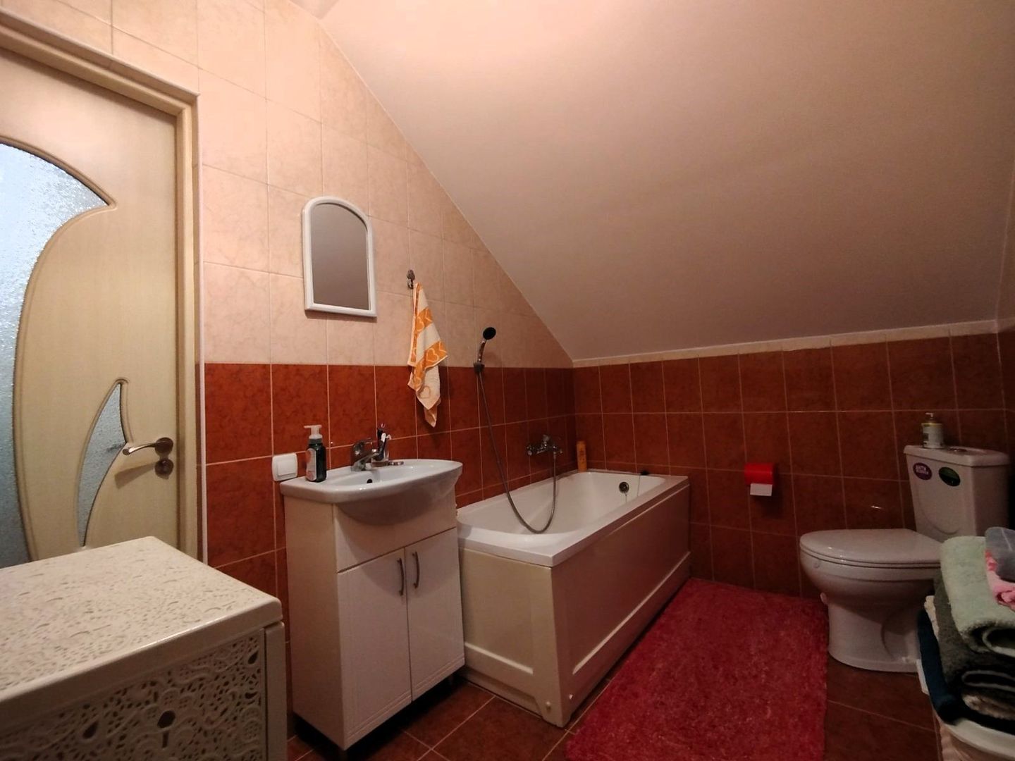 Casă generoasă cu 2 Nivele și confort modern – 10 Ari, Băcioi (sat Frumușica) - Poză 35
