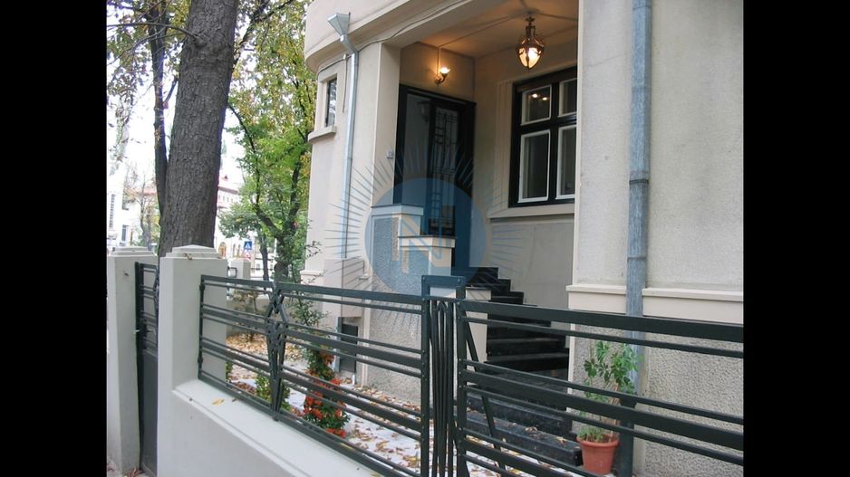 Apartament in vila Capitale - Poză 3