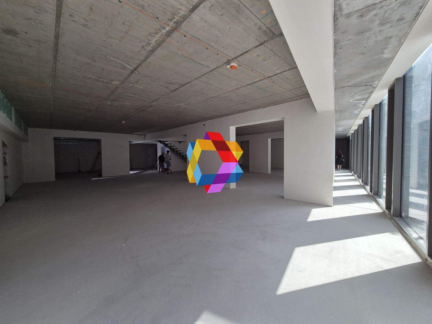 Spatiu ultramodern  nou - 595 mp - Poză 3