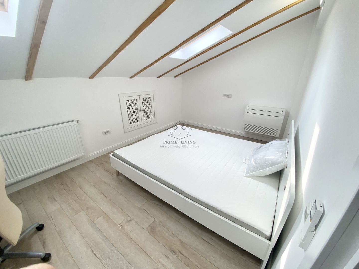 VILA SPATIOASA CU 5 CAMERE LA INCHIRIERE IN COMPLEX REZIDENTIAL - Poză 17