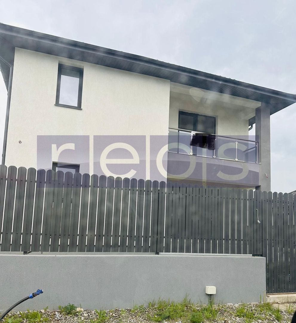 VILA DE VANZAR | BUFTEA | 4 CAMERE - Poză 2