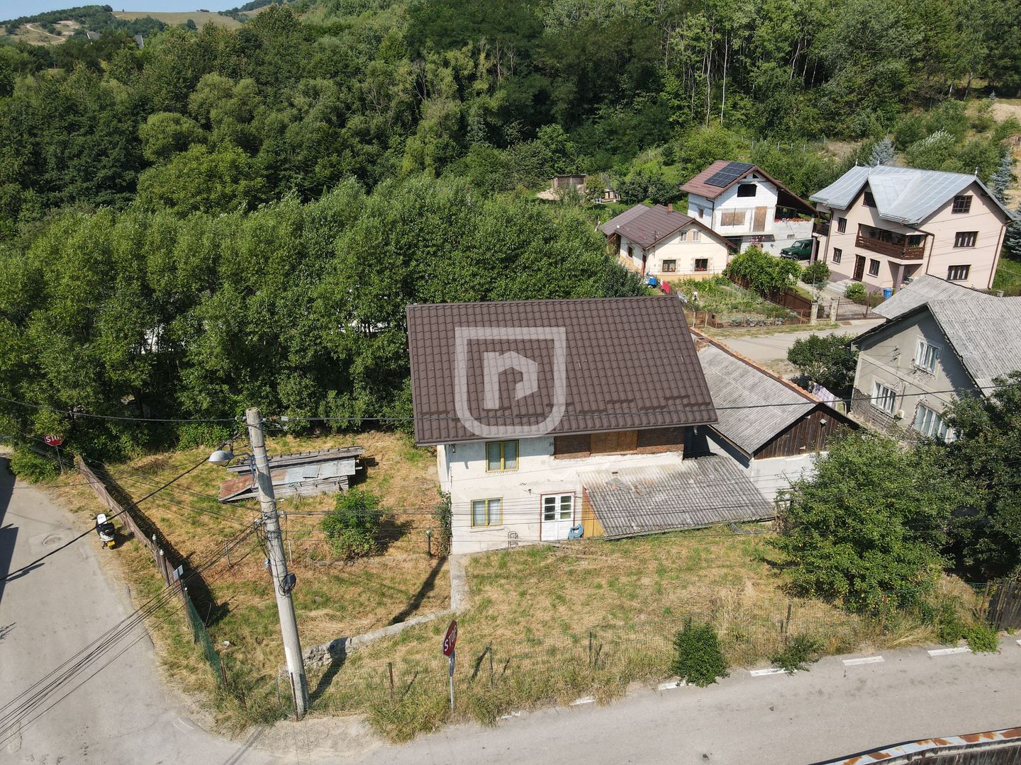 Casa cu 500mp teren, pozitie buna, centrala, utilitati - Poză 2