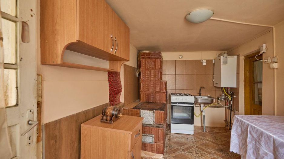 Casa in Leresti, la strada principala, cu rau in spate | teren 831 mp- Campulung - Poză 5